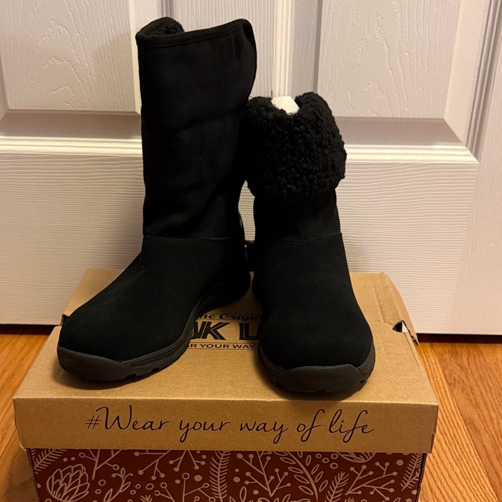 Muk Luks Boots NWT/NIB